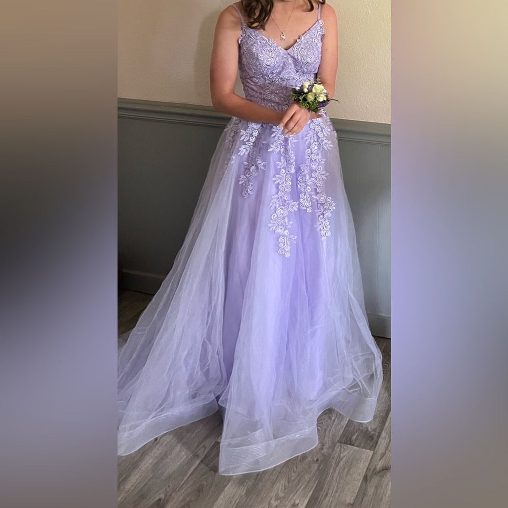 Stacees size 0 prom dress. Color lavender.